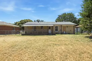 1219 Daisy Ln, Irving, TX 75061 - Photo 25