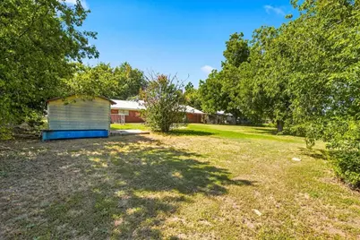 710 E Avenue A, Rosebud, TX 76570 - Photo 23
