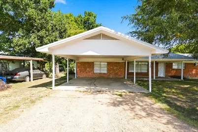 710 E Avenue A, Rosebud, TX 76570 - Photo 3