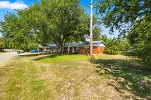 710 E Avenue A, Rosebud, TX 76570 - Photo 5