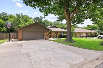 713 Patricia Drive, Sherman, TX 75090 - Photo 3