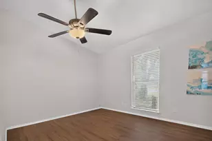 303 Liberty Pl, Grand Prairie, TX 75052 - Photo 7