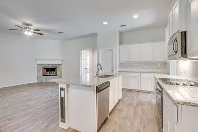 1533 Grassy Meadows Drive, Burleson, TX 76058 - Photo 15