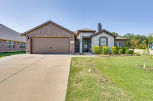 1533 Grassy Meadows Dr, Burleson, TX 76058 - Photo 3