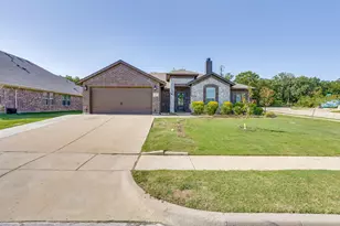 1533 Grassy Meadows Dr, Burleson, TX 76058 - Photo 3