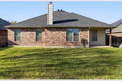 565 Griffith Drive, Saginaw, TX 76179 - Photo 17