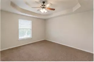 565 Griffith Dr, Saginaw, TX 76179 - Photo 9