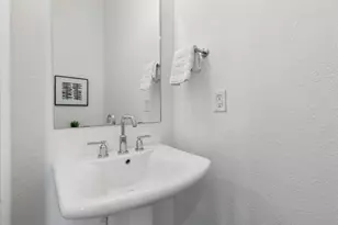 9901 Schramm St, Irving, TX 75063 - Photo 19