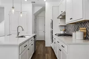 9901 Schramm St, Irving, TX 75063 - Photo 13