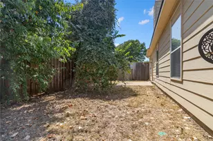 12652 Oakwood Cir, Fort Worth, TX 76040 - Photo 25