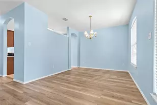 12652 Oakwood Cir, Fort Worth, TX 76040 - Photo 15