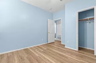 12652 Oakwood Cir, Fort Worth, TX 76040 - Photo 9