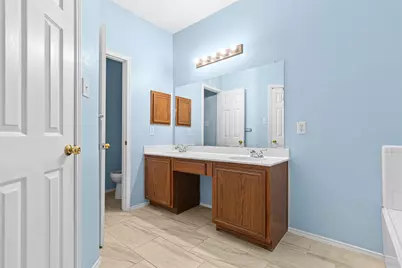 12652 Oakwood Circle, Fort Worth, TX 76040 - Photo 7