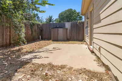 12652 Oakwood Circle, Fort Worth, TX 76040 - Photo 11