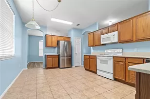 12652 Oakwood Cir, Fort Worth, TX 76040 - Photo 17