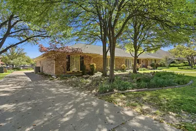 4201 Winding Way, Benbrook, TX 76126 - Photo 33