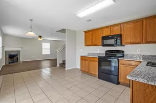6432 Paradise Valley Rd, Fort Worth, TX 76112 - Photo 9
