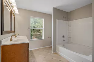 6432 Paradise Valley Rd, Fort Worth, TX 76112 - Photo 17