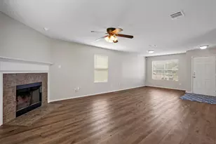 6432 Paradise Valley Rd, Fort Worth, TX 76112 - Photo 5
