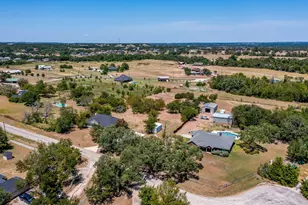 321 E Woody Creek Ct, Springtown, TX 76082 - Photo 29
