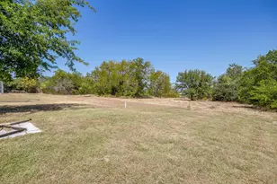321 E Woody Creek Ct, Springtown, TX 76082 - Photo 25