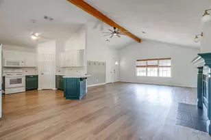 321 E Woody Creek Ct, Springtown, TX 76082 - Photo 7