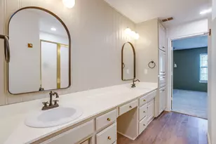 321 E Woody Creek Ct, Springtown, TX 76082 - Photo 11