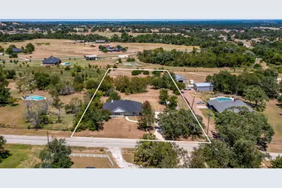 321 E Woody Creek Court, Springtown, TX 76082 - Photo 1