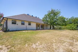 321 E Woody Creek Ct, Springtown, TX 76082 - Photo 21