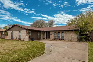2517 Rosewood Dr, Mesquite, TX 75150 - Photo 1