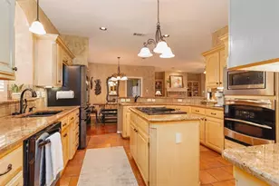 301 W Mill Valley Dr, Colleyville, TX 76034 - Photo 11