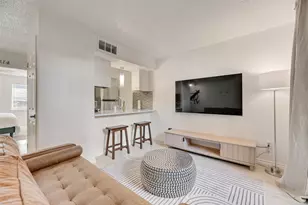 1810 N Garrett Ave, Dallas, TX 75206 - Photo 1