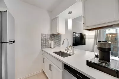 1810 N Garrett Avenue #119, Dallas, TX 75206 - Photo 5