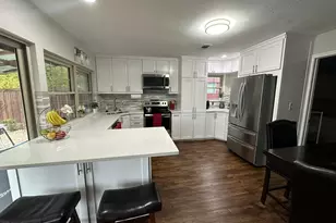 1803 Redbud Cir, Carrollton, TX 75006 - Photo 5