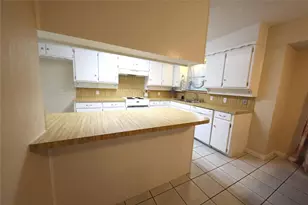 2204 Towne N Dr, Cleburne, TX 76033 - Photo 15