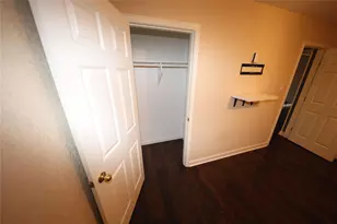 2204 Towne N Dr, Cleburne, TX 76033 - Photo 27