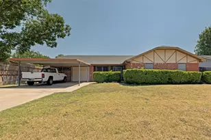7805 Marlborough Dr W, Fort Worth, TX 76134 - Photo 1