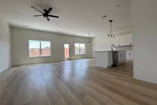 4444 Fatima Dr, Irving, TX 75062 - Photo 5