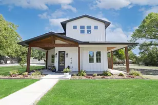 418 W 4th St, Justin, TX 76247 - Photo 1