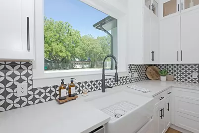 418 W 4th Street, Justin, TX 76247 - Photo 7