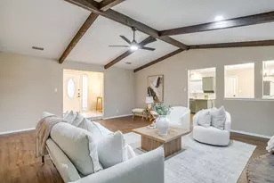 105 Lakeway Dr, Benbrook, TX 76126 - Photo 9