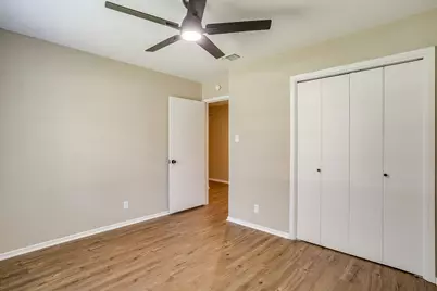 105 Lakeway Drive, Benbrook, TX 76126 - Photo 31