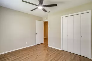 105 Lakeway Dr, Benbrook, TX 76126 - Photo 31