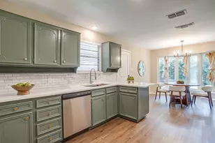 105 Lakeway Dr, Benbrook, TX 76126 - Photo 17