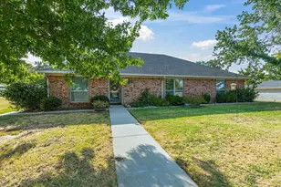 2807 S Lipsey St, Decatur, TX 76234 - Photo 1