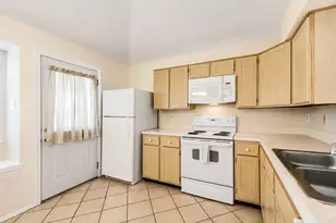 2332 Chestnut Way, Bedford, TX 76022 - Photo 7