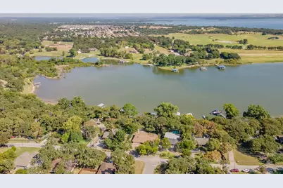 300 Shoreline Drive, Azle, TX 76020 - Photo 29