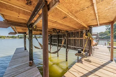 300 Shoreline Drive, Azle, TX 76020 - Photo 33