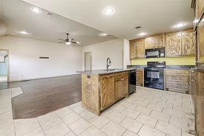 307 W Alene Drive, Mabank, TX 75147 - Photo 9