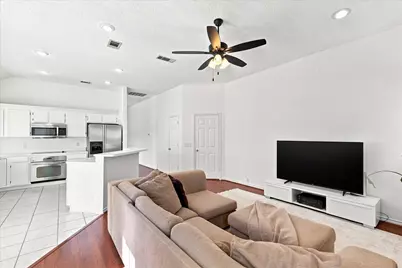 204 Meredith Court, Irving, TX 75063 - Photo 13